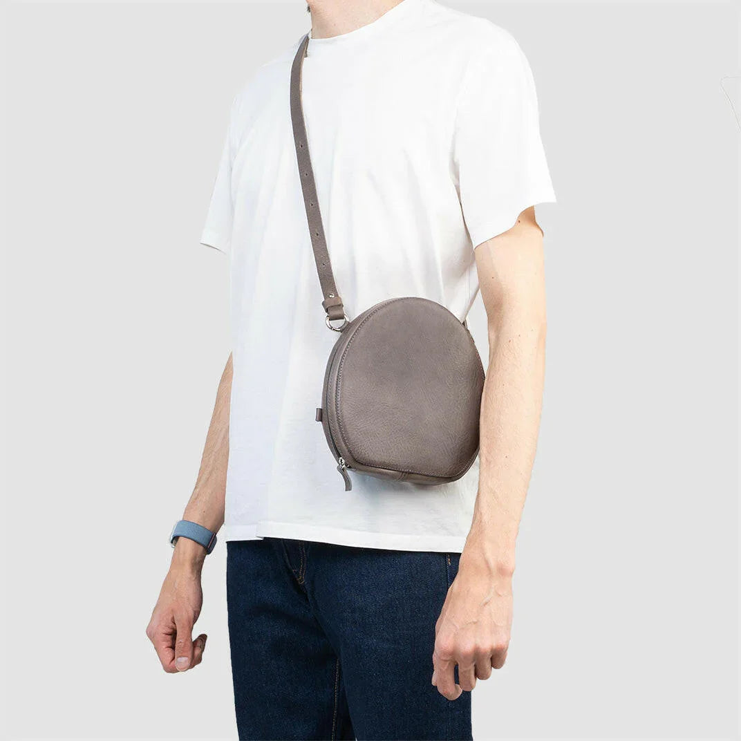 Ledercover für AirPods Max (Hellbraun) - nature-leather.de