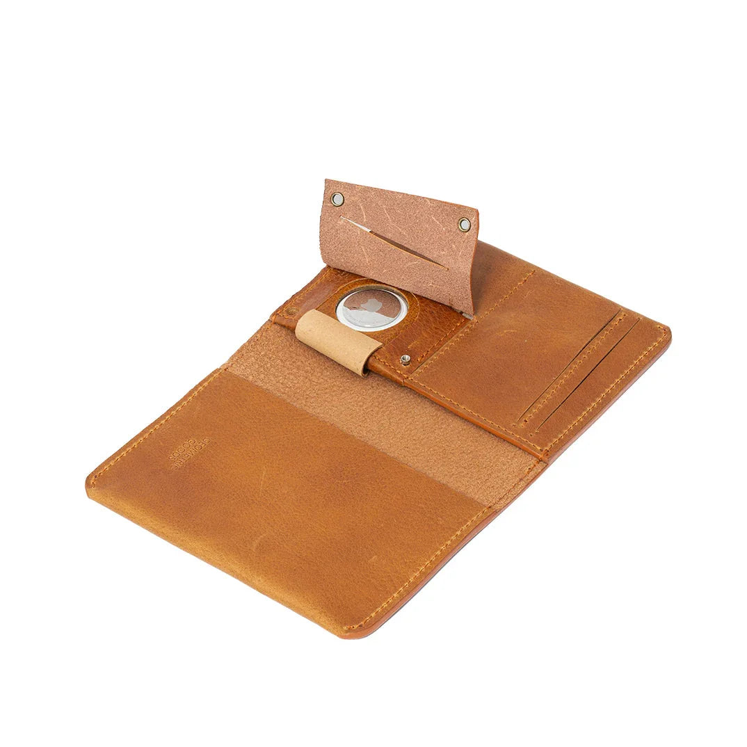 Leder AirTag Passport Holder - nature-leather.de