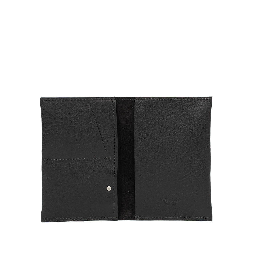 Leder AirTag Passport Holder 2.0 - nature-leather.de