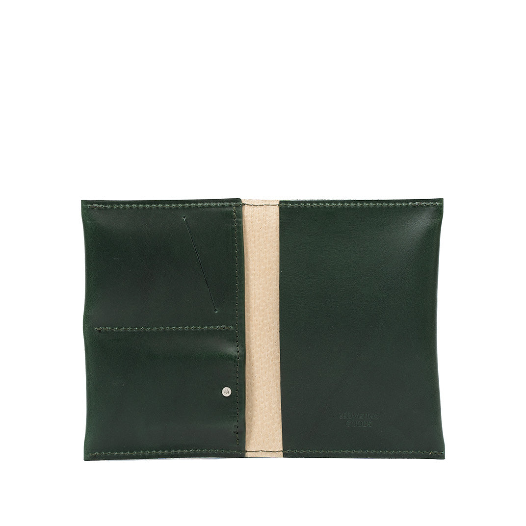 Leder AirTag Passport Holder 2.0 - nature-leather.de
