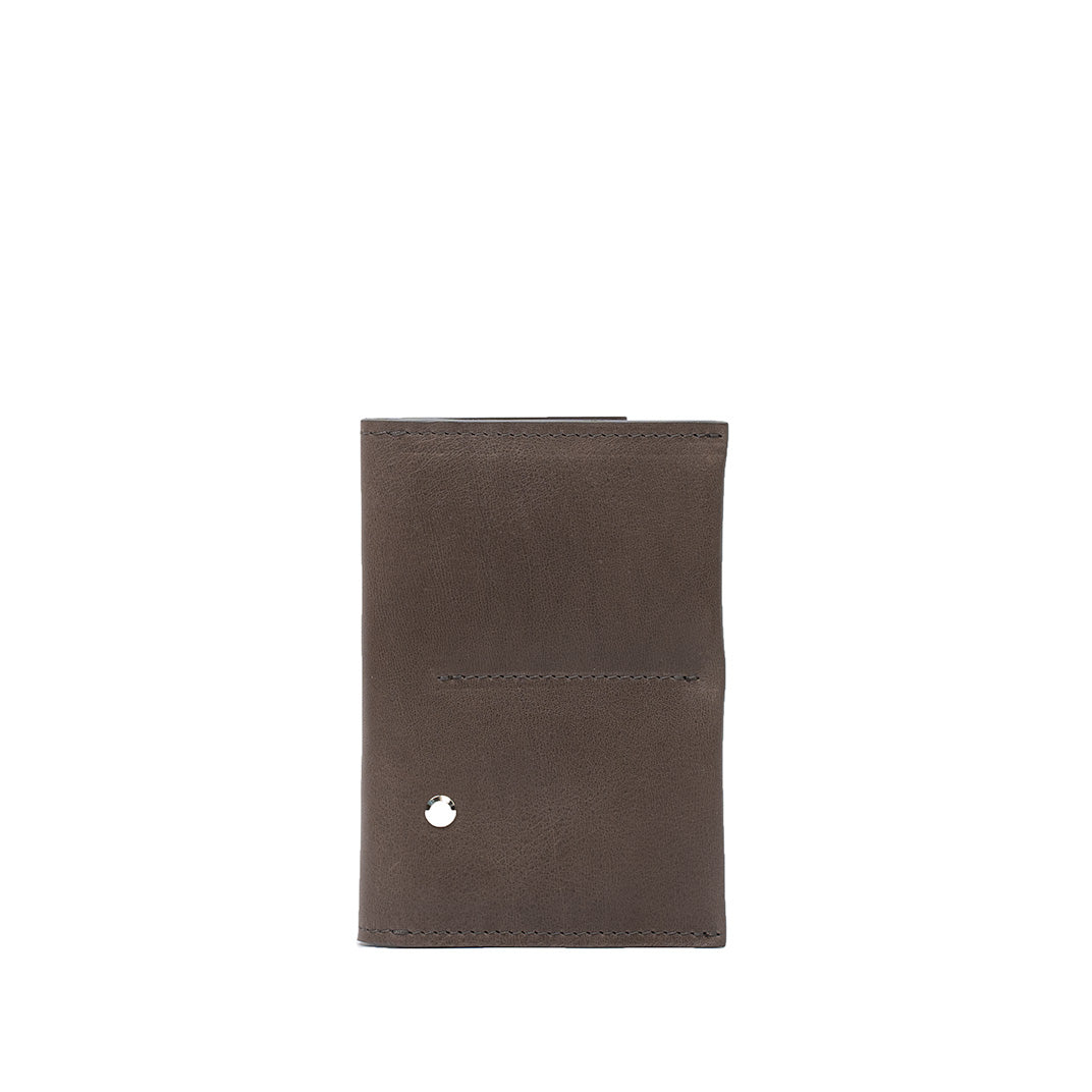 Leder AirTag Passport Holder 2.0 - nature-leather.de