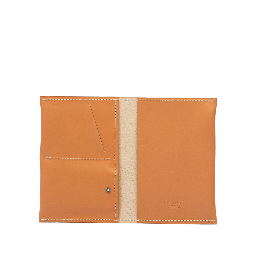 Leder AirTag Passport Holder 2.0 - nature-leather.de